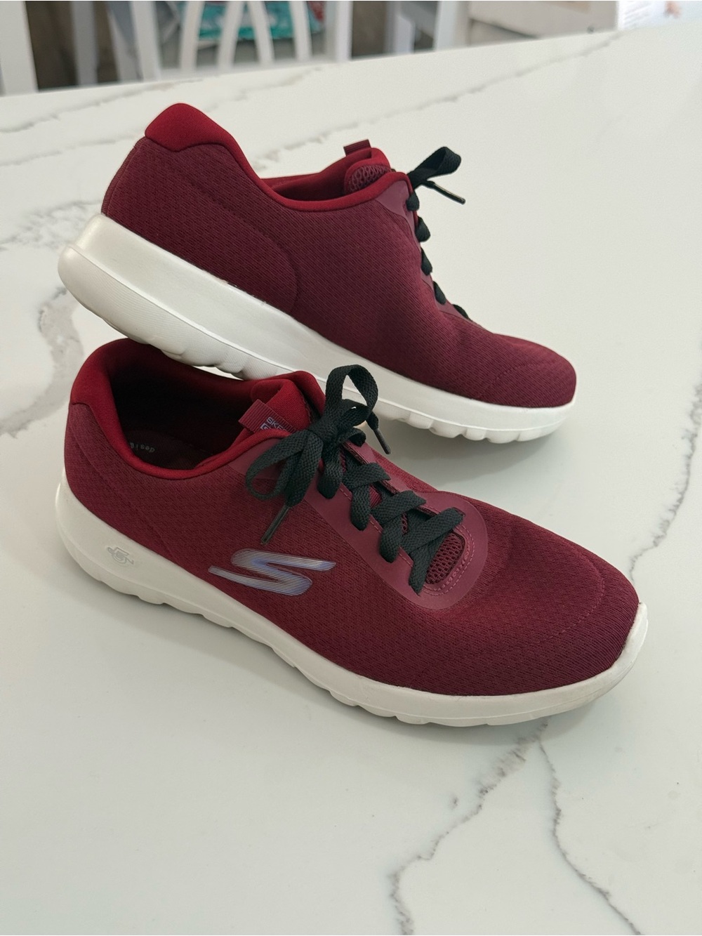 Skechers Go Walk Women's Sneakers US 9 Burgundy  White